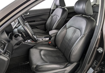 Подержанный автомобиль Kia Optima Sedan 2017 года (20 фото)