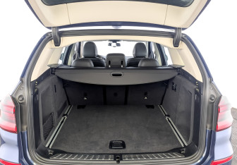 Подержанный автомобиль BMW X3 2019 года (10 фото)