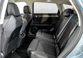 Подержанный автомобиль Voyah Free 2023 года (12 фото)