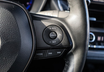 Подержанный автомобиль Toyota Corolla Sedan 2019 года (26 фото)