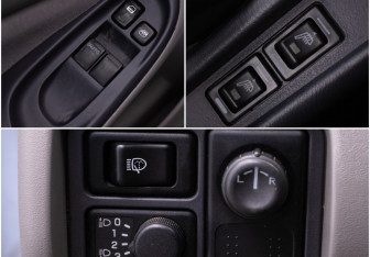 Подержанный автомобиль Nissan Almera Sedan 2002 года (16 фото)