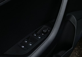 Подержанный автомобиль Skoda Karoq 2021 года (19 фото)