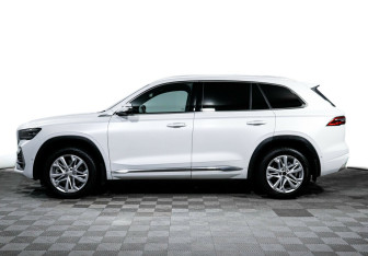 Подержанный автомобиль Geely Monjaro 2023 года (3 фото)