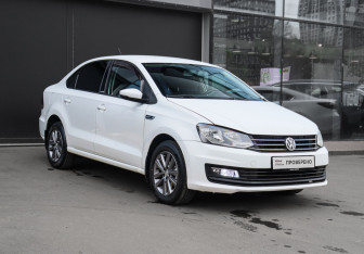 Подержанный автомобиль Volkswagen Polo Sedan 2019 года (3 фото)