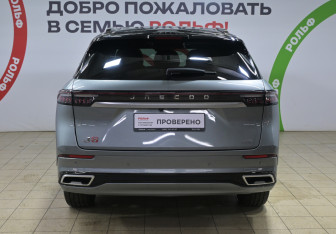 Подержанный автомобиль Jaecoo J8 2024 года (5 фото)