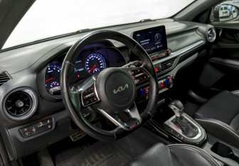 Подержанный автомобиль Kia Cerato Sedan 2021 года (13 фото)