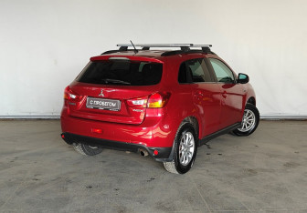 Подержанный автомобиль Mitsubishi ASX 2014 года (6 фото)