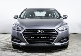 Подержанный автомобиль Hyundai i40 Sedan 2015 года (2 фото)