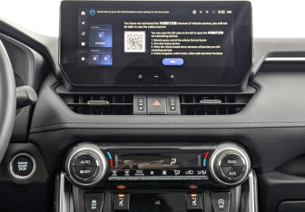 Новый Toyota RAV4 2025 (11 фото)