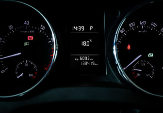 Подержанный автомобиль Skoda Yeti 2012 года (11 фото)