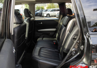 Подержанный автомобиль Nissan X-Trail 2011 года (8 фото)