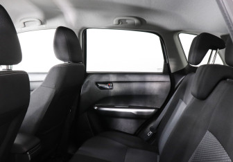 Подержанный автомобиль Suzuki Vitara 2020 года (12 фото)