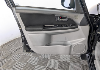 Подержанный автомобиль Suzuki SX4 Hatchback 2011 года (19 фото)