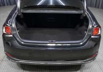 Подержанный автомобиль Lexus ES 2021 года (10 фото)