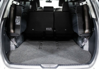 Подержанный автомобиль Toyota Fortuner 2017 года (19 фото)