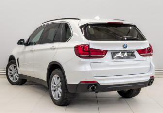 Подержанный автомобиль BMW X5 2018 года (7 фото)