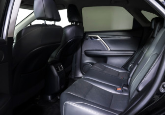 Подержанный автомобиль Lexus RX 2021 года (11 фото)