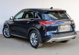 Подержанный автомобиль Infiniti QX50 2021 года (7 фото)