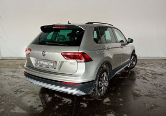 Подержанный автомобиль Volkswagen Tiguan 2020 года (5 фото)