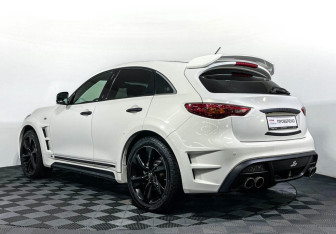 Подержанный автомобиль Infiniti FX 2013 года (7 фото)