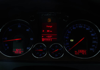 Подержанный автомобиль Volkswagen Passat Sedan 2009 года (11 фото)