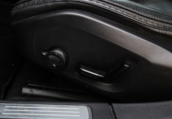 Подержанный автомобиль Volvo V90 Cross Country 2019 года (16 фото)