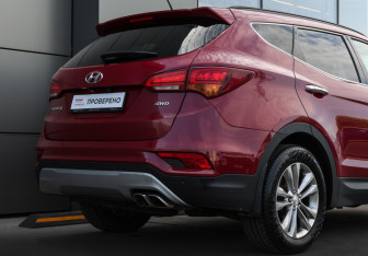 Подержанный автомобиль Hyundai Santa Fe 2015 года (23 фото)