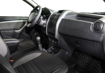 Подержанный автомобиль Renault Duster 2018 года (7 фото)