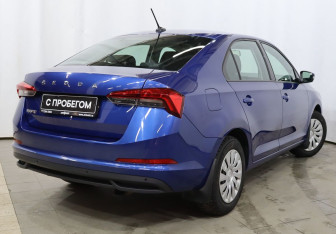 Подержанный автомобиль Skoda Rapid Liftback 2021 года (4 фото)