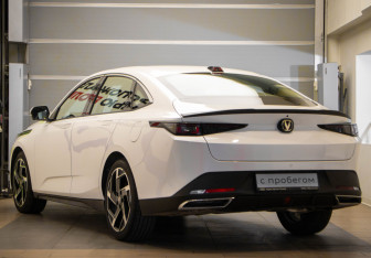 Подержанный автомобиль Changan Lamore 2023 года (6 фото)