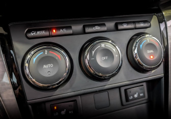 Подержанный автомобиль Mazda 6 Sedan 2011 года (26 фото)