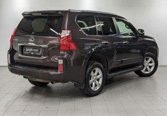 Подержанный автомобиль Lexus GX 2011 года (5 фото)