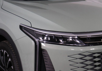 Подержанный автомобиль Exeed RX 2023 года (9 фото)