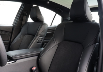 Новый Toyota Camry Sedan 2024 (13 фото)