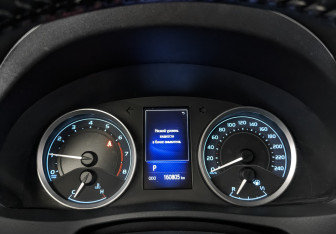 Подержанный автомобиль Toyota Corolla Sedan 2018 года (16 фото)