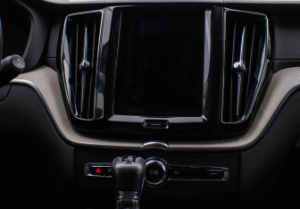 Подержанный автомобиль Volvo XC60 2021 года (14 фото)