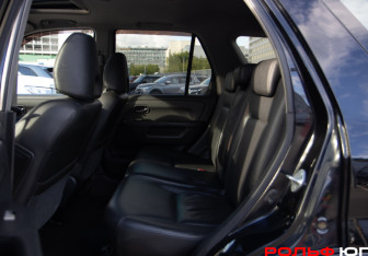 Подержанный автомобиль Honda CR-V 2005 года (8 фото)