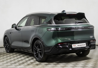 Подержанный автомобиль Voyah Free 2023 года (7 фото)