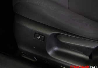 Подержанный автомобиль Toyota Corolla Sedan 2019 года (15 фото)