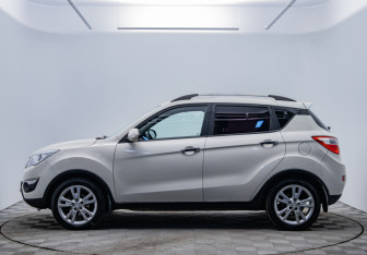 Подержанный автомобиль Changan CS35 2014 года (2 фото)