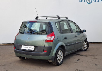 Подержанный автомобиль Renault Scenic 2004 года (5 фото)