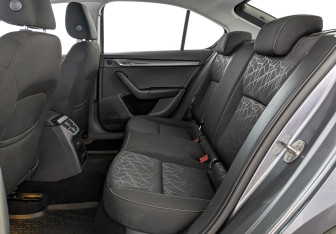 Подержанный автомобиль Skoda Octavia Liftback 2018 года (18 фото)