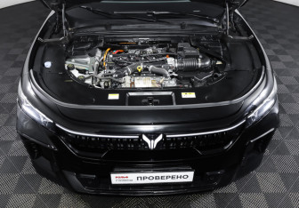 Подержанный автомобиль Voyah Free 2024 года (9 фото)