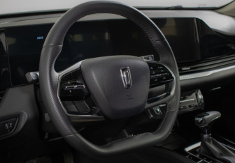 Подержанный автомобиль FAW Bestune B70 2023 года (13 фото)