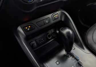 Подержанный автомобиль Hyundai ix35 2015 года (27 фото)