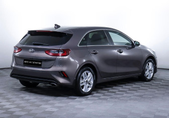 Подержанный автомобиль Kia Ceed Hatchback 2020 года (5 фото)