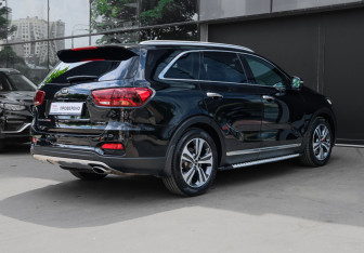 Подержанный автомобиль Kia Sorento 2018 года (4 фото)