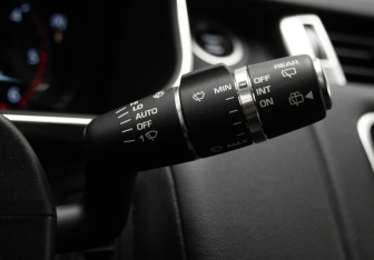 Подержанный автомобиль Land Rover Range Rover Sport 2020 года (18 фото)