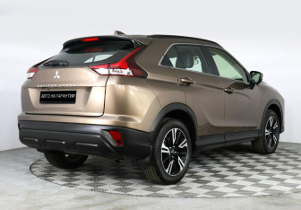 Подержанный автомобиль Mitsubishi Eclipse Cross 2023 года (3 фото)