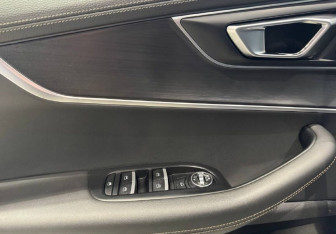 Подержанный автомобиль Chery Tiggo 8 2021 года (11 фото)